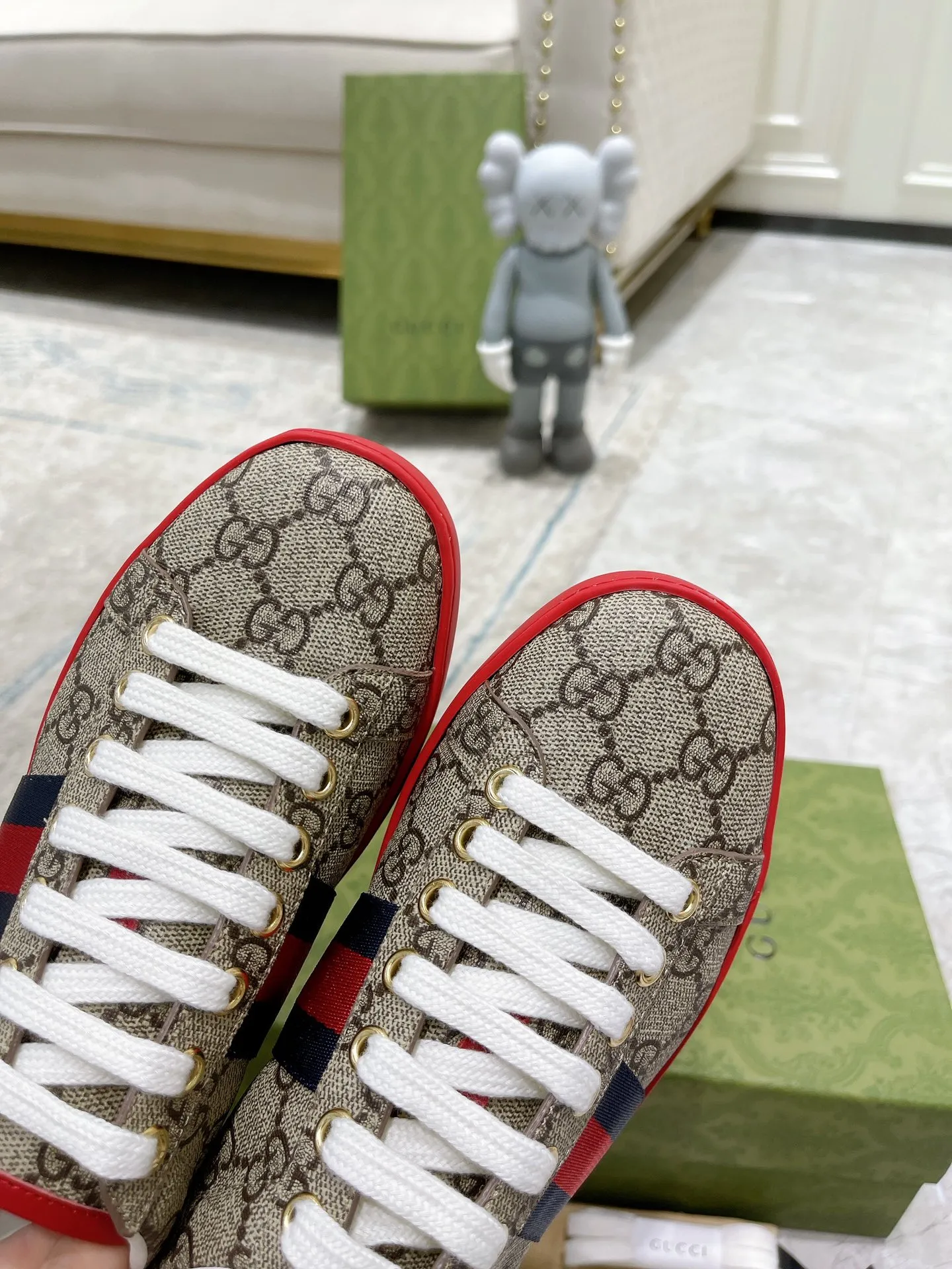 👟👟Ex-factory price 420👟👟 Newly upgraded high version of men's and women's wear, (GUCCI) official website's latest casual and fashionable couple shoes, hot style The style is simple and elegant, exclusive for couples. Unique official website latest brand elements 👑 original Gucci decoration, fashionable and generous, original material cowhide ✅ sheepskin lining, official website designated wear-resistant casual outsole, real-life photos of classic models in the counter, women's 35-40, men's 38--44 sizes